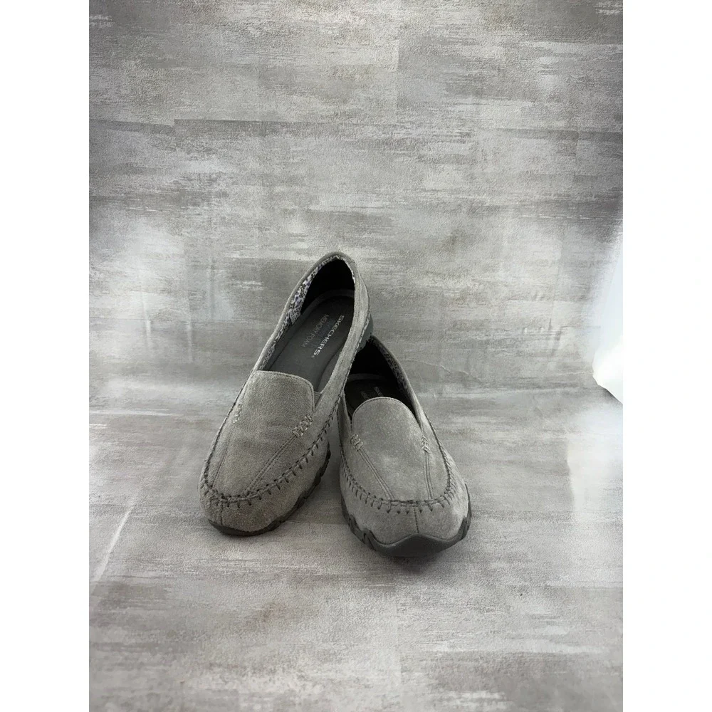 Skechers Relaxed Fit Suede Loafers Gray Memory Foam 48930TX Women Sz 7.5